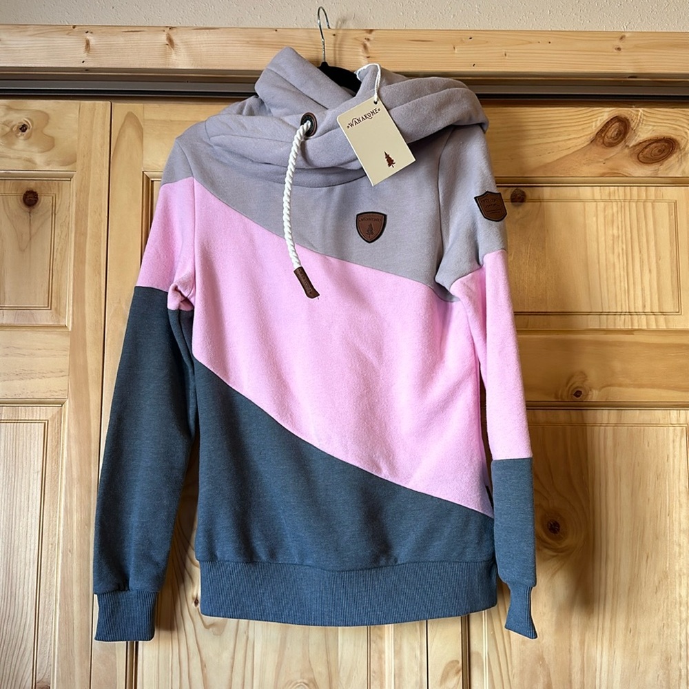 Wanakome sweatshirt with hood